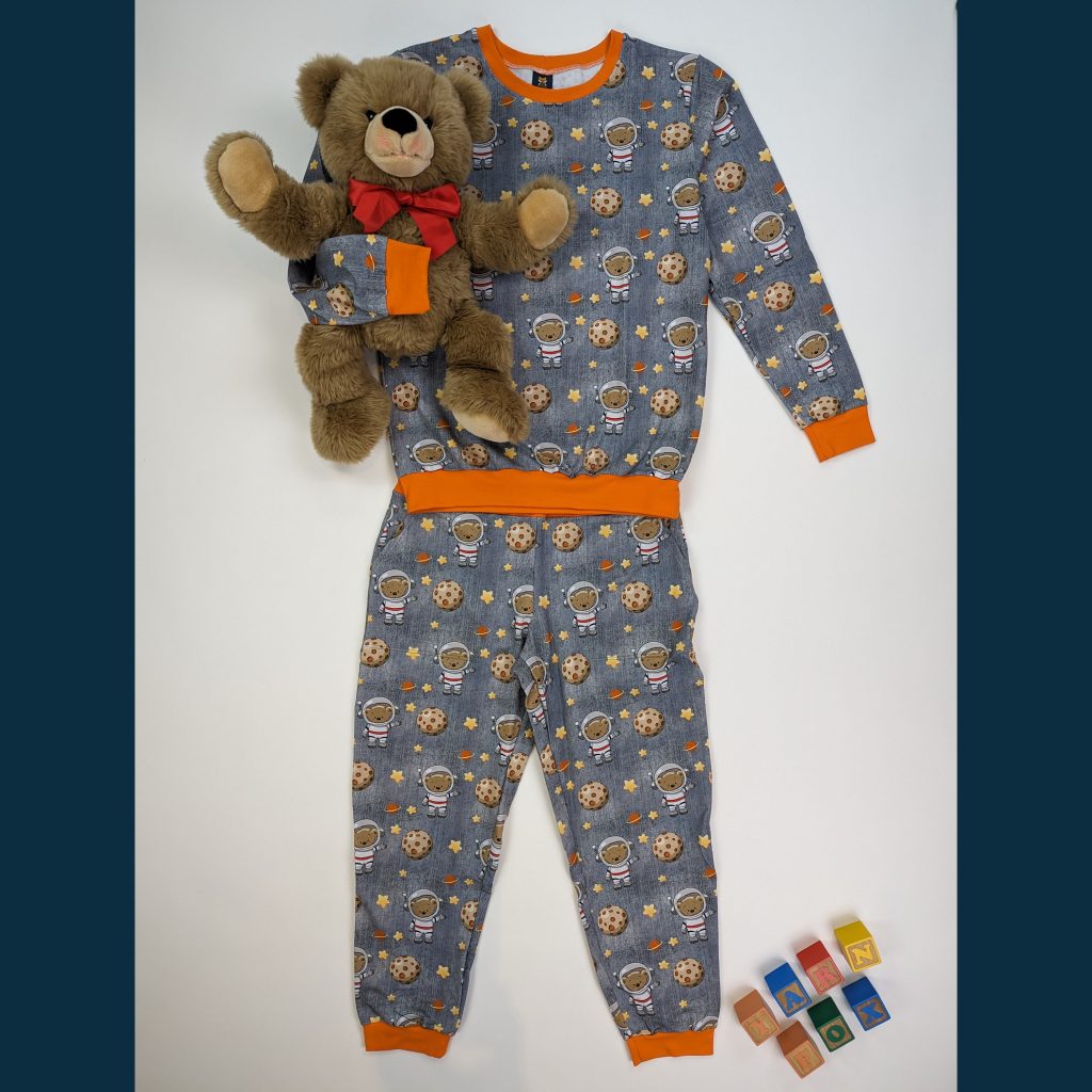 Adult Baby Schlafanzug Pajama astronaut Bär bear grau grey