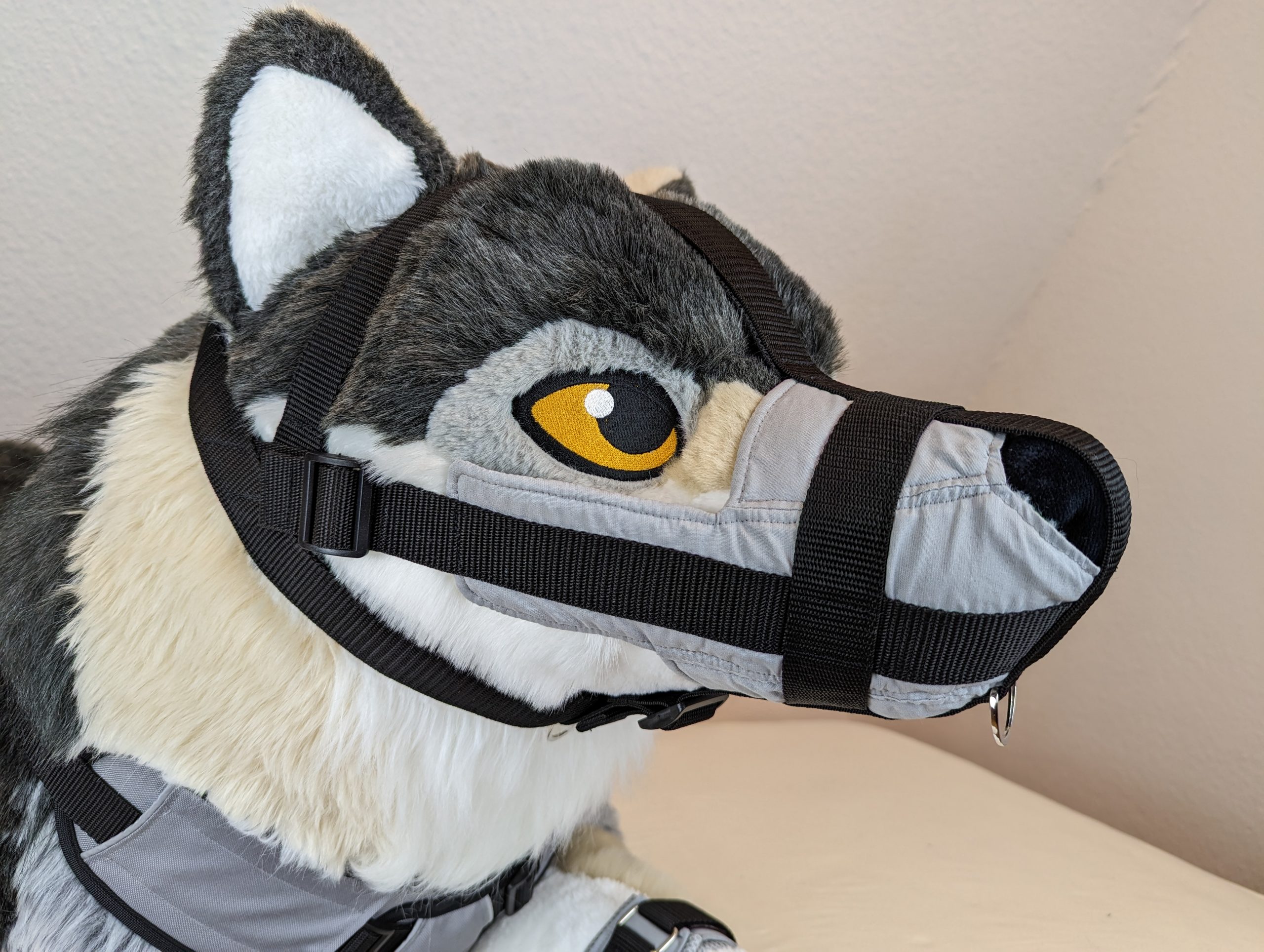 Plushlife Wolf Maulkorb Heavy version grau